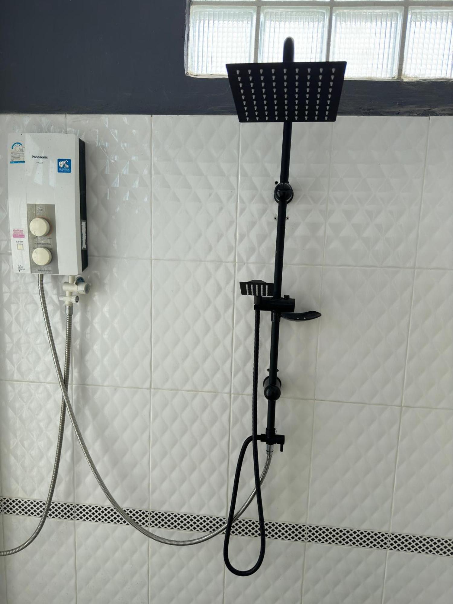 Mbar Hostel Hatrin Kültér fotó